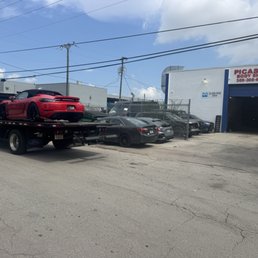 Exterior photo of Rapid Towing 305 - Hialeah, Florida Exterior photo of Rapid Towing 305 - Hialeah, Florida