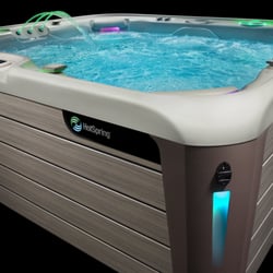 Luxury Pool & Spa