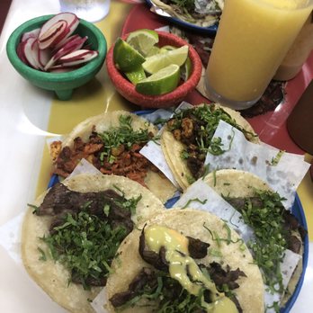 La Chaparrita Grocery - 2 tacos de ASADA, 1 taco de AL PASTOR, 1 taco campechano, y 1 de taco de CECINA!! Con agua de mango!!! - Grocery Near Me - Chicago, Illinois