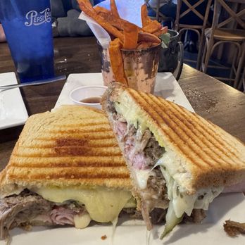Scratch Kitchen - Gastropubs Near Me - Mooresville, North Carolina Scratch Kitchen - Gastropubs Near Me - Mooresville, North Carolina