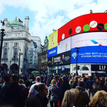 Piccadilly Circus - Tourist trap central. - Landmarks & Historical Buildings Near Me - London, XGL