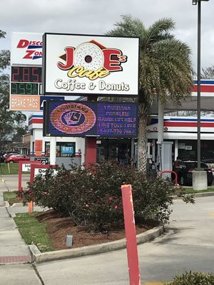 Joe's Cafe & Donuts & King Cakes by null