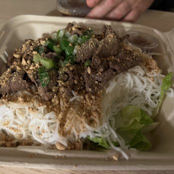Que's Kitchen - 39. BBQ Beef - Vietnamese Near Me - Oakland, California