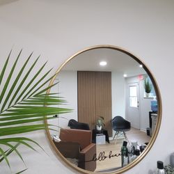 Headwaves Salon
