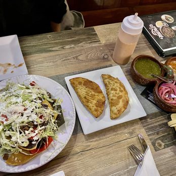 Mexican cantina - Steak nachos & ground beef empanadas - Mexican Near Me - Staten Island, New York Mexican cantina - Steak nachos & ground beef empanadas - Mexican Near Me - Staten Island, New York