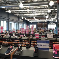 SKECHERS Warehouse Outlet