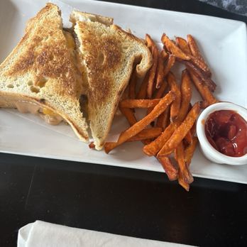 The New Deal - Patty melt - American Near Me - Burbank, California The New Deal - Patty melt - American Near Me - Burbank, California