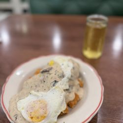 HunnyBunny Biscuit - Hot mess with mushroom gravy, Apple Mimosa