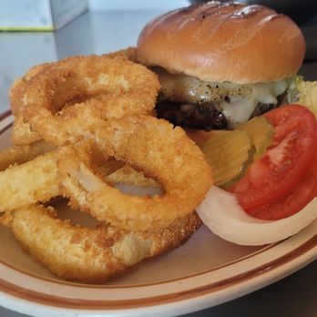 Oluv - Green Chilie Cheese Burger with onion rings! - Caterers Near Me - Mimbres, New Mexico Oluv - Green Chilie Cheese Burger with onion rings! - Caterers Near Me - Mimbres, New Mexico