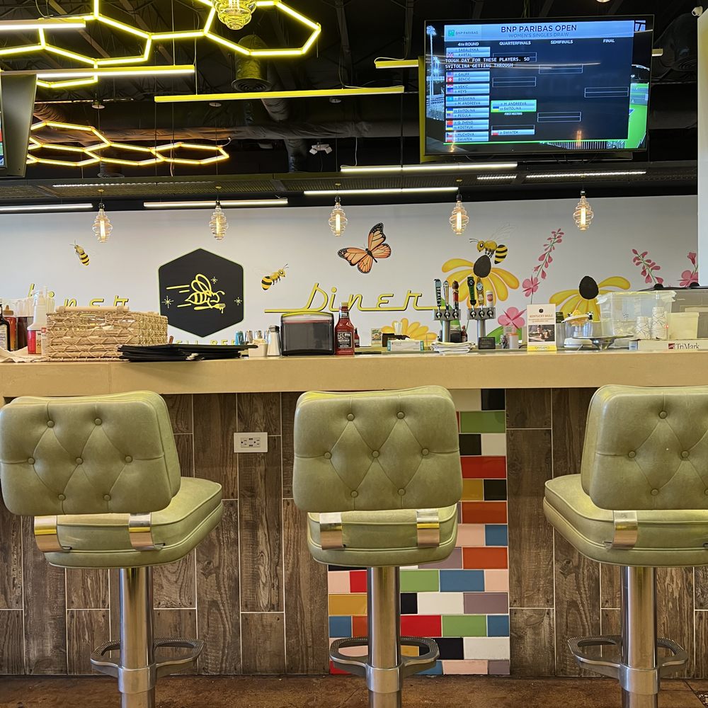 Beeliner Diner - Breakfast & Brunch Near Me - Alexandria, Virginia