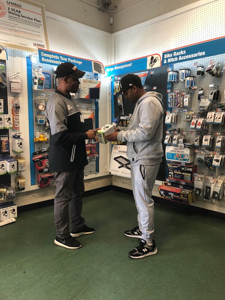 UHAUL OF HUNTSPOINT Updated July 2024 12 Photos 1365 Bruckner