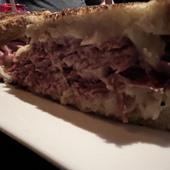 Pineapple Hill Saloon & Grill - Ruben - Bars Near Me - Sherman Oaks, California