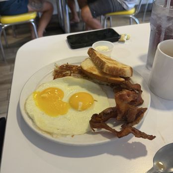 The lagoon cafe - 2 eggs all way - Breakfast & Brunch Near Me - Tavernier, Florida The lagoon cafe - 2 eggs all way - Breakfast & Brunch Near Me - Tavernier, Florida