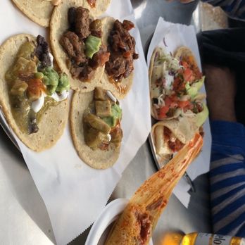 Guisados - Bistec Bistek en Salsa Roja Chuleta en Chile Verde Quesadilla Steak Picado Pescado Tamal Puerco Quesadilla con Chorizo - Mexican Near Me - Los Angeles, California Guisados - Bistec Bistek en Salsa Roja Chuleta en Chile Verde Quesadilla Steak Picado Pescado Tamal Puerco Quesadilla con Chorizo - Mexican Near Me - Los Angeles, California