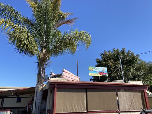 Cadillac Cafe by null