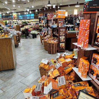 The Fresh Market - a variety of products on display - Grocery Near Me - Charlotte, North Carolina The Fresh Market - a variety of products on display - Grocery Near Me - Charlotte, North Carolina