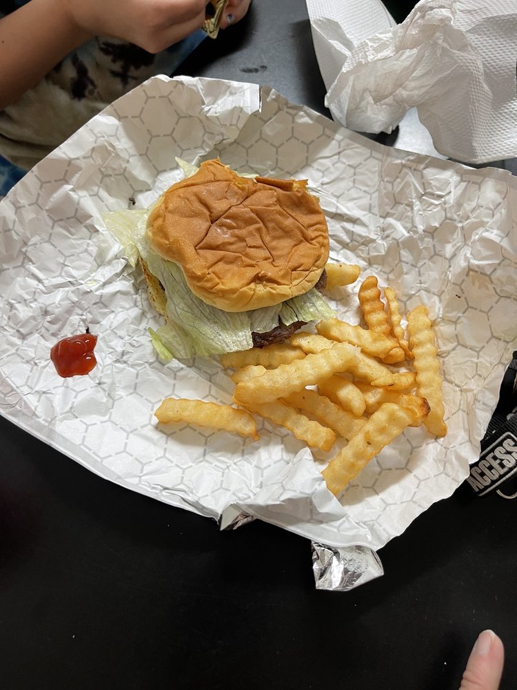 COUNTRY CORNER MARKET Updated August 2024 19806 Benhams Rd, Bristol