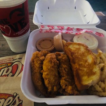 Raising Cane's Chicken Fingers - My entire meal 6-piece Chichen dinner. - Fast Food Near Me - Glendora, California