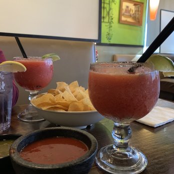 Mi Pueblo - Strawberry margarita - Mexican Near Me - North Richland Hills, Texas Mi Pueblo - Strawberry margarita - Mexican Near Me - North Richland Hills, Texas