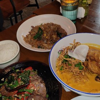 Soothr - Khao Soi Chicken, Beef Pad Si-iw, Beef Krapow - Thai Near Me - New York, New York