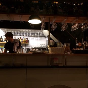 Very Italian Pizza - The bar. They serve drinks here - Pizza Near Me - Den Haag, ZH Very Italian Pizza - The bar. They serve drinks here - Pizza Near Me - Den Haag, ZH