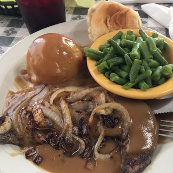 Hiway 77 Cafe - Liver and onions - Soup Near Me - Rosebud, Texas
