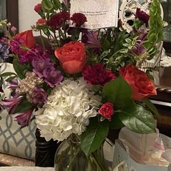 Hansen's Florist & Gifts - Flower Arrangement