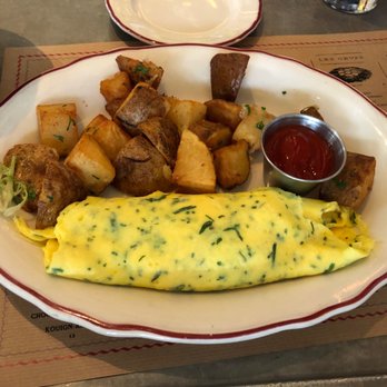 Le Diplomate - L'omelette au gruyère - Brasseries Near Me - Washington, DC, District of Columbia Le Diplomate - L'omelette au gruyère - Brasseries Near Me - Washington, DC, District of Columbia
