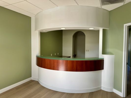 Comercial painting - This is a comercial project we did for a dental office, smoother walls and fresh paint was applied to walls and trim. Comercial painting - This is a comercial project we did for a dental office, smoother walls and fresh paint was applied to walls and trim.