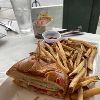 Leo's Ristorante - The Margee - Pizza Near Me - Bristol, Rhode Island