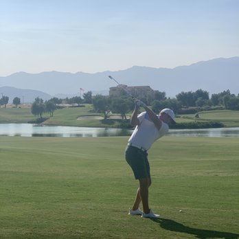 Classic Club - The 18th - Golf Near Me - Palm Desert, California