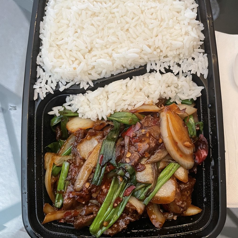 Mongolian beef lunch. It's okay, not my favorite though.