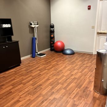 Hilton Melbourne, FL - Large gym with Peloton! - Hotels Near Me - Melbourne, Florida Hilton Melbourne, FL - Large gym with Peloton! - Hotels Near Me - Melbourne, Florida