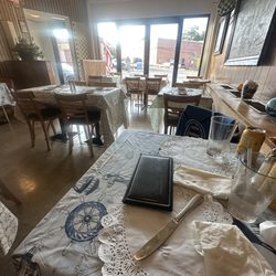 Marino's Seafood Market & Restaurant - Inside