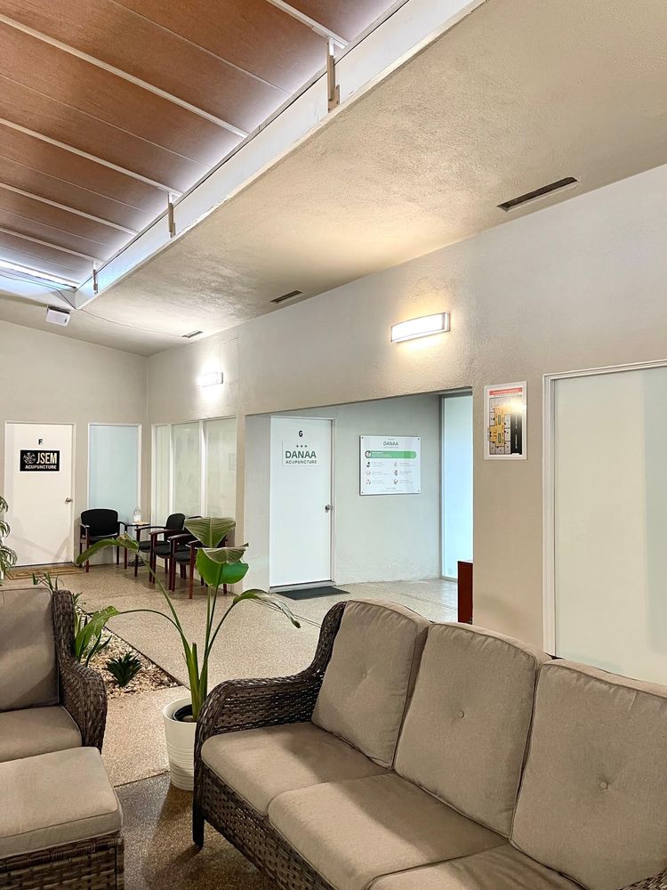 Danaa Acupuncture - grief counselor in Fullerton, CA