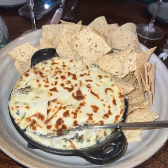 Log Cabin Inn - Artichoke Spinach Dip - American Near Me - Harmony, Pennsylvania