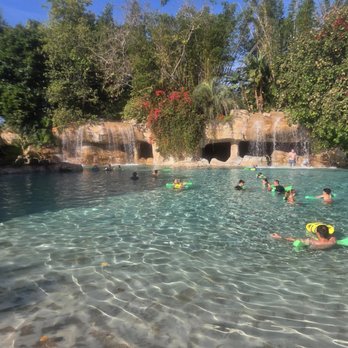 Discovery Cove - Amusement Parks Near Me - Orlando, Florida