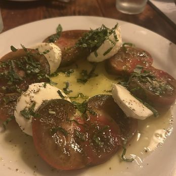 Trattoria Grappolo - Caprese salad - Pizza Near Me - Santa Ynez, California Trattoria Grappolo - Caprese salad - Pizza Near Me - Santa Ynez, California