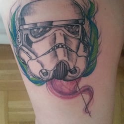 Touché Tattoo - Mój piękny Stormstrooper na udzie :) Świeżutki jeszcze nie wygojony (stąd zaczerwienienie)