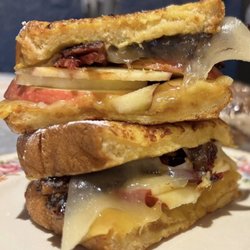 Radish Market and Cafe - Bacon, apple, cheddar Sammie