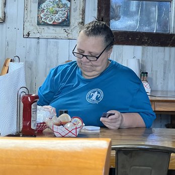 Boutte's Bayou Restaurant - Y'all! This lady! So sweet and treats you like family! Go see her! - Cajun/Creole Near Me - Lafitte, Louisiana
