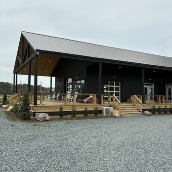 Vaux Halll Farm Market - Outside of building - Bars Near Me - Melfa, Virginia