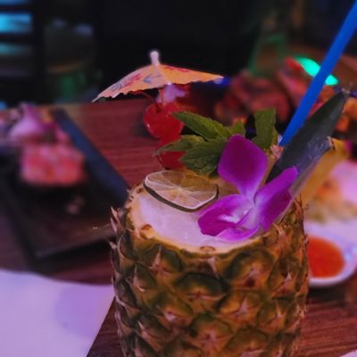 Tiki Tom's by null