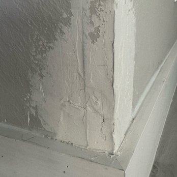 Barcelos Flooring - One damaged area - Flooring Near Me Barcelos Flooring - One damaged area - Flooring Near Me