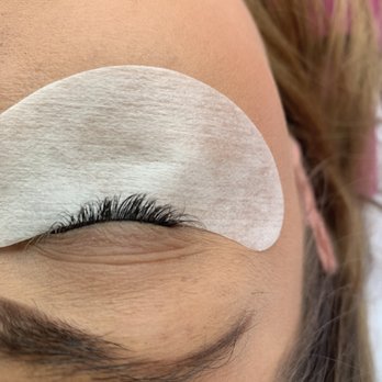 Mellows - Eyelash Service Near Me Mellows - Eyelash Service Near Me