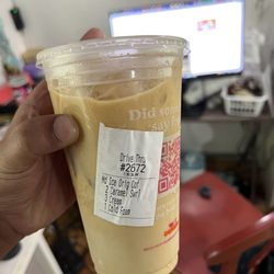 Dunkin' - This is clearly an incorrect drink. The label says cold foam and there is literally no cold foam on top