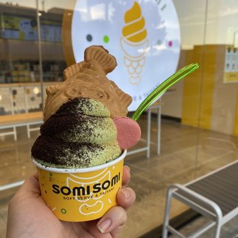 Somisomi - Matcha with Oreo and graham cracker crumbs and Nutella filling. Perfect! - Desserts Near Me - Long Beach, California Somisomi - Matcha with Oreo and graham cracker crumbs and Nutella filling. Perfect! - Desserts Near Me - Long Beach, California