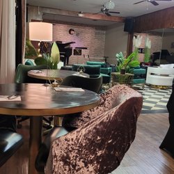 Vibes and Vines Jazz Lounge - Piano Stage