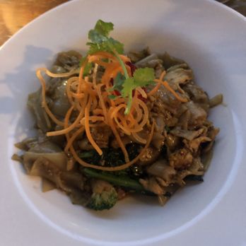 SAGE - Chicken pad se ew. - Thai Near Me - Brooklyn, New York
