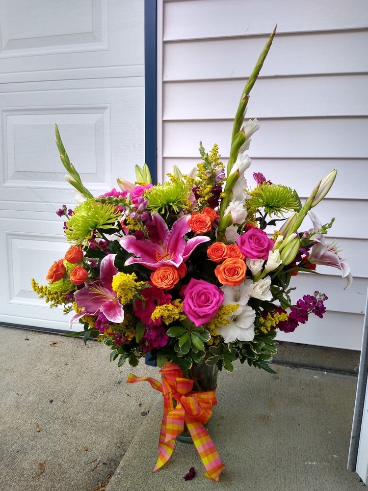 FLOWER LADY Updated August 2024 212 Photos & 22 Reviews 5350